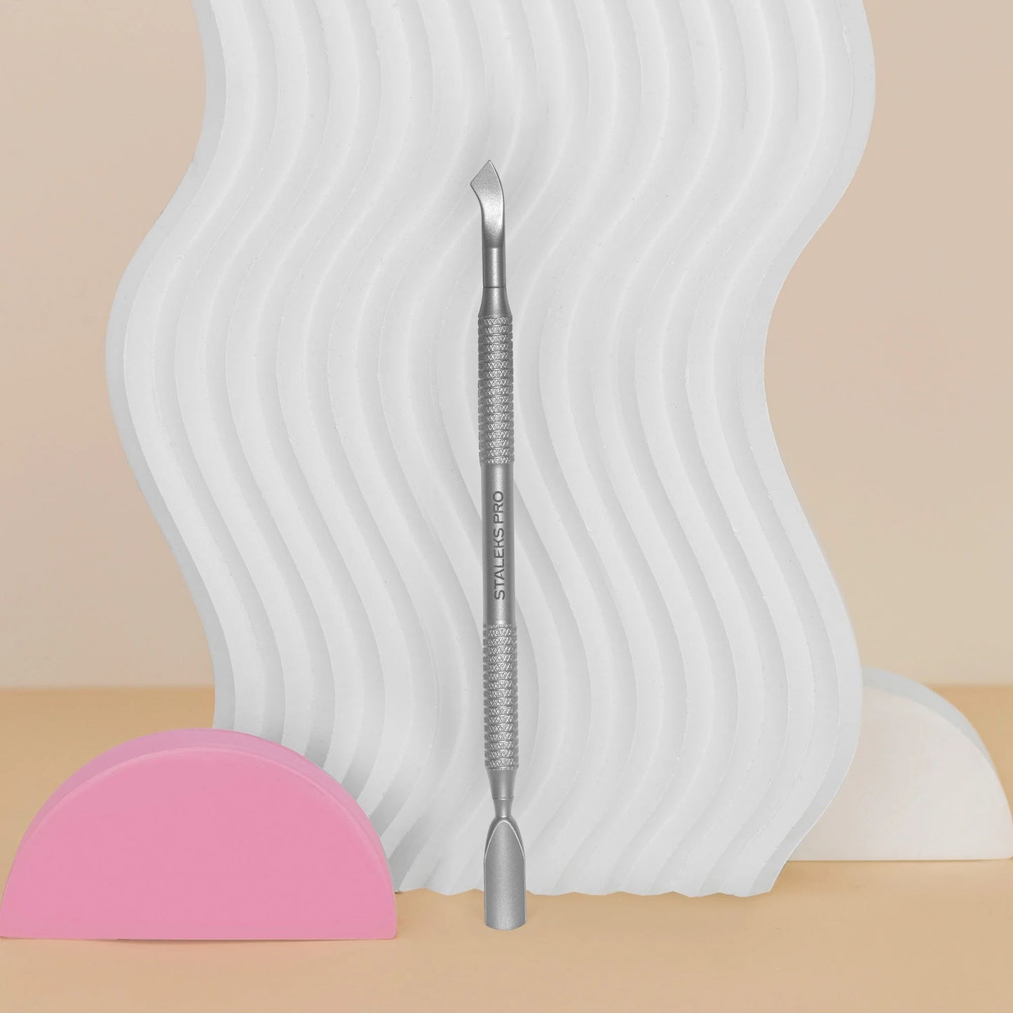 STALEKS PRO: SMART 50: TYPE 6 CUTICLE PUSHER (ROUNDED PUSHER AND BENT BLADE)