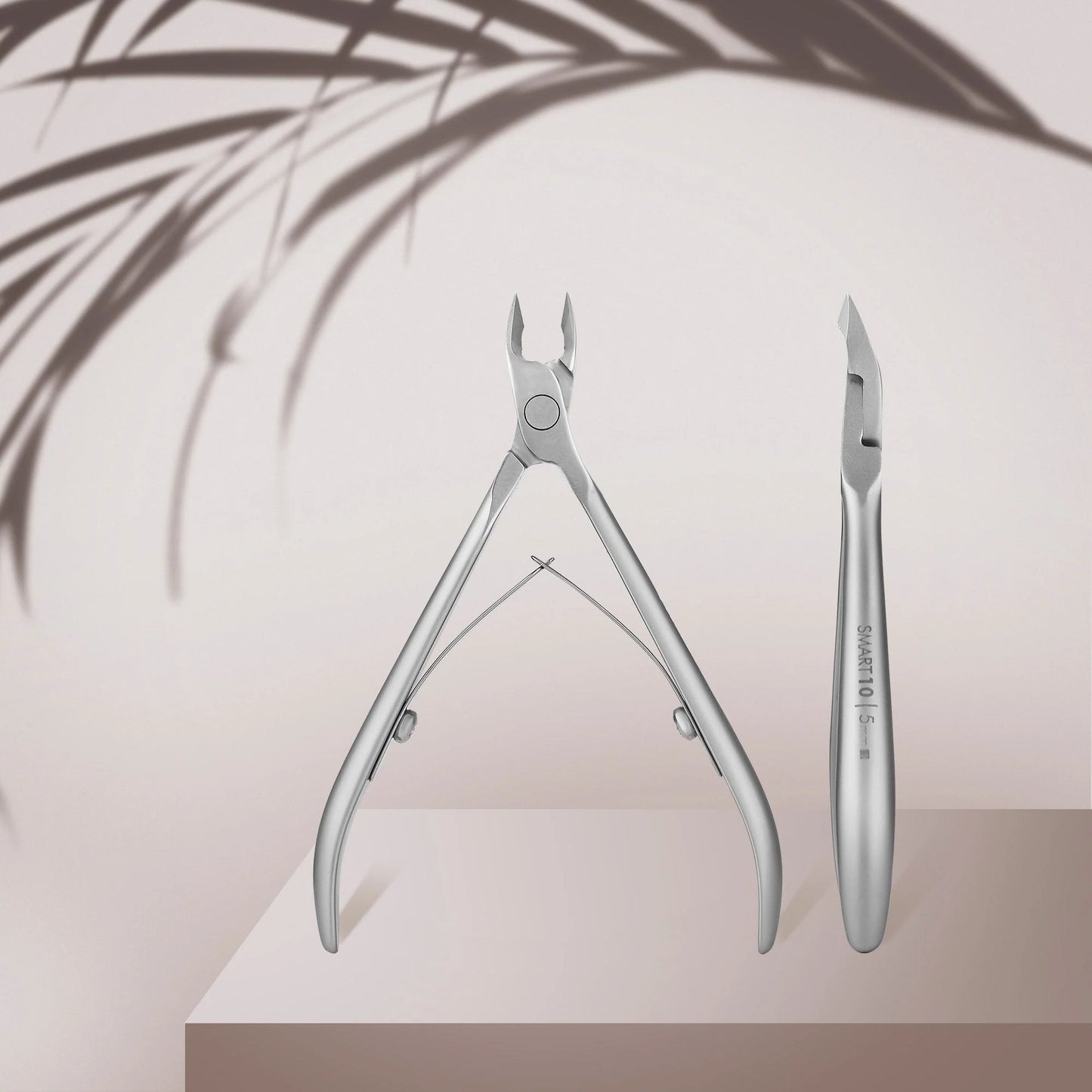 STALEKS PRO: SMART 10: PROFESSIONAL CUTICLE NIPPERS 4 MM