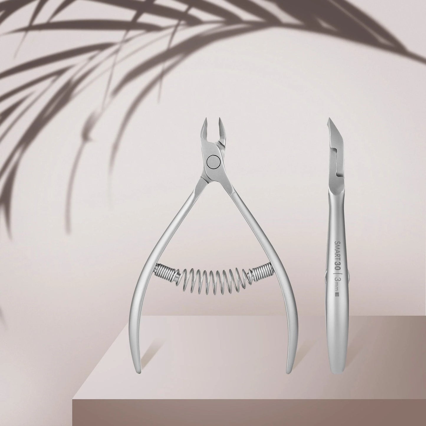 STALEKS PRO: SMART 30: PROFESSIONAL CUTICLE NIPPERS (4 MM)